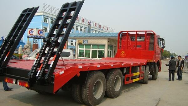 解放j6，7噸-12噸挖掘機(jī)拖車